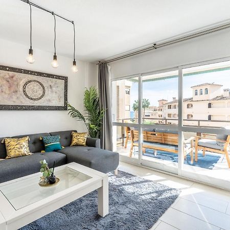 Sea View 2 Bedroom Apartment 2 Min Away From The Beach Torremolinos Luaran gambar