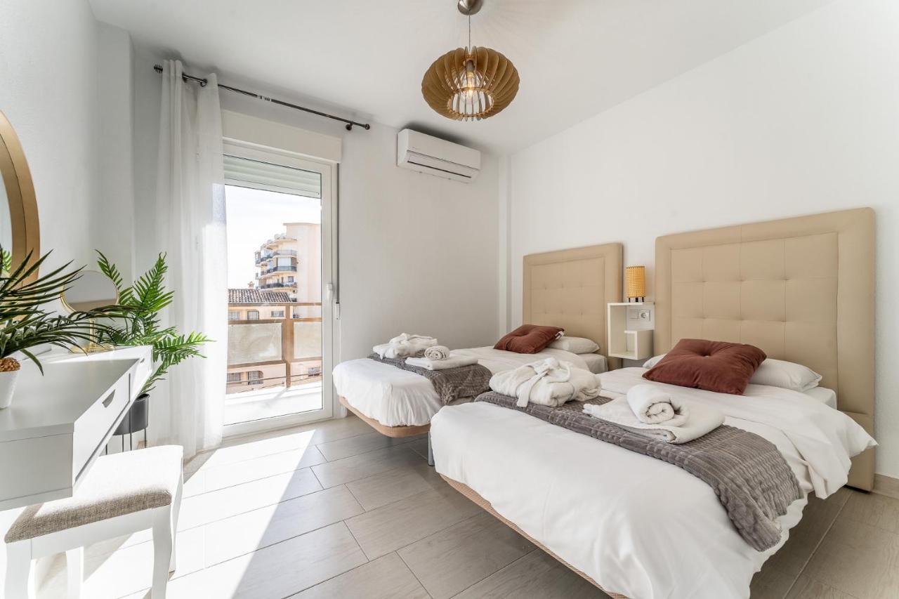 Sea View 2 Bedroom Apartment 2 Min Away From The Beach Torremolinos Luaran gambar