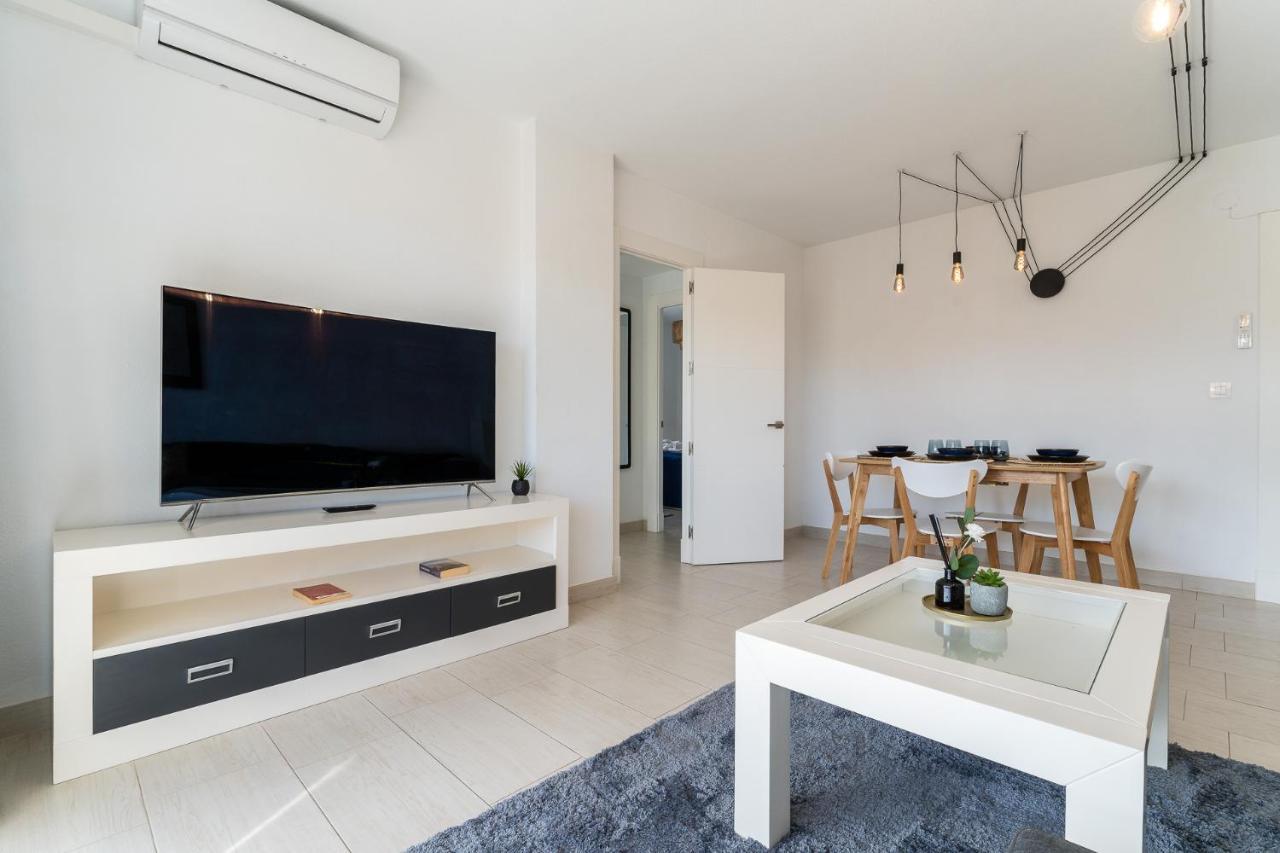 Sea View 2 Bedroom Apartment 2 Min Away From The Beach Torremolinos Luaran gambar