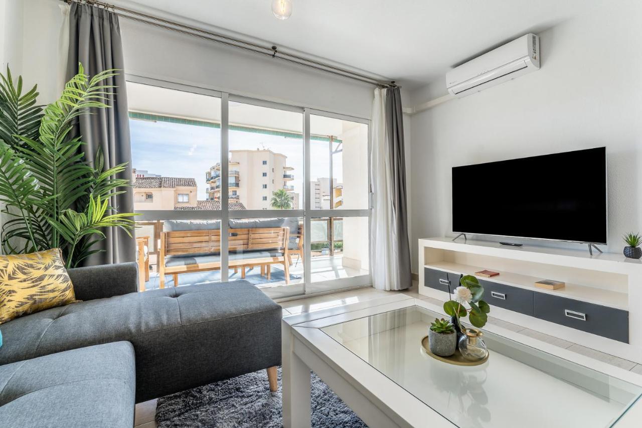 Sea View 2 Bedroom Apartment 2 Min Away From The Beach Torremolinos Luaran gambar