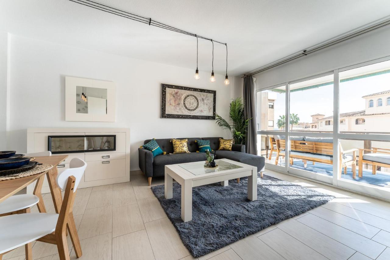 Sea View 2 Bedroom Apartment 2 Min Away From The Beach Torremolinos Luaran gambar