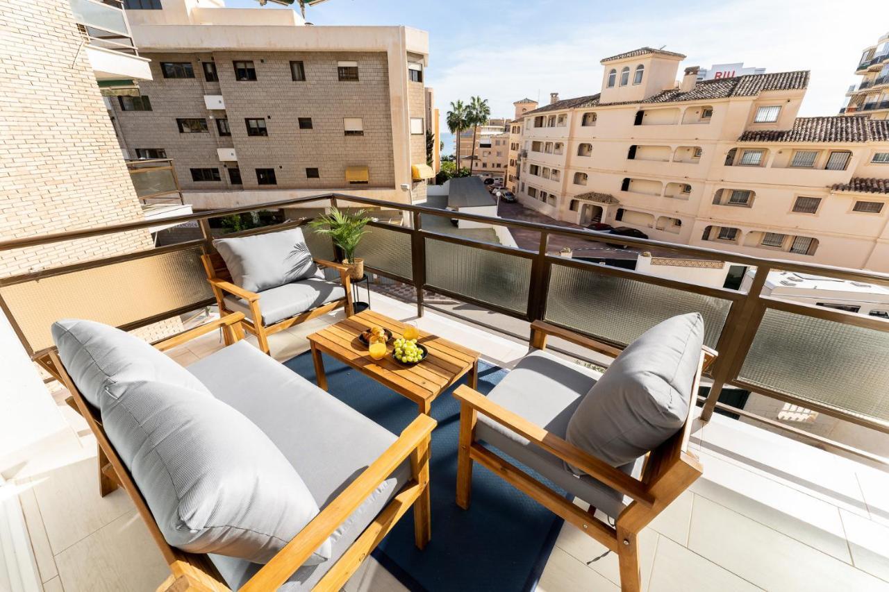 Sea View 2 Bedroom Apartment 2 Min Away From The Beach Torremolinos Luaran gambar